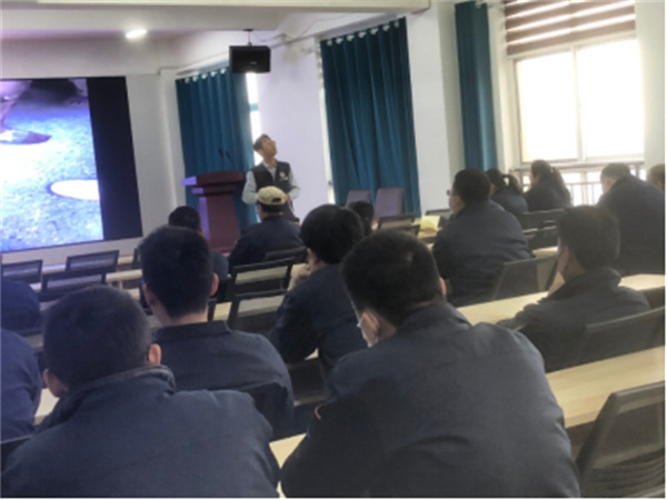 山东平博pinnacle体育缠绕包装机厂家组织消防安全培训